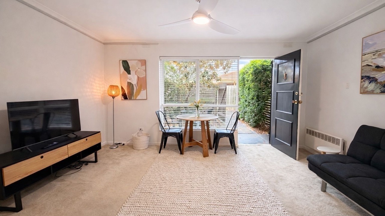 Photo of Livingroom in Carnegie