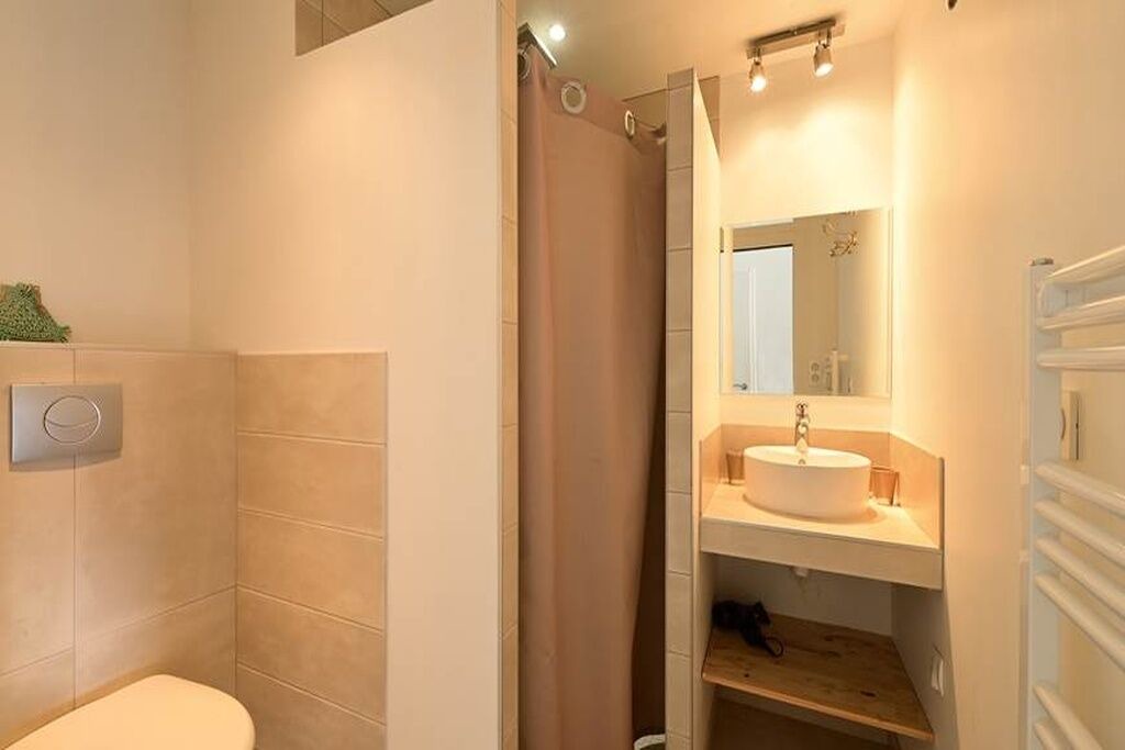 Photo of Bathroom in La Couarde-sur-Mer