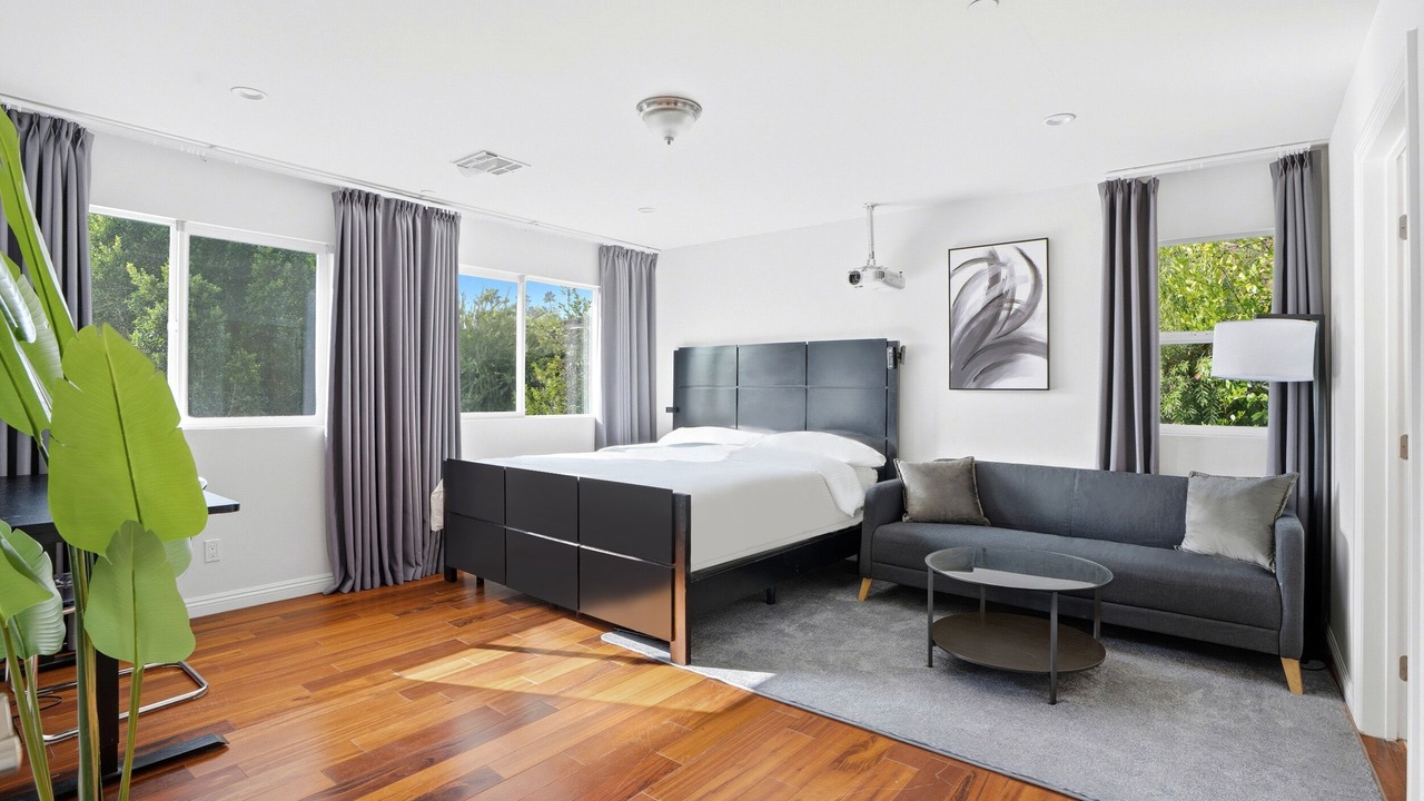 Photo of Bedroom in Pasadena