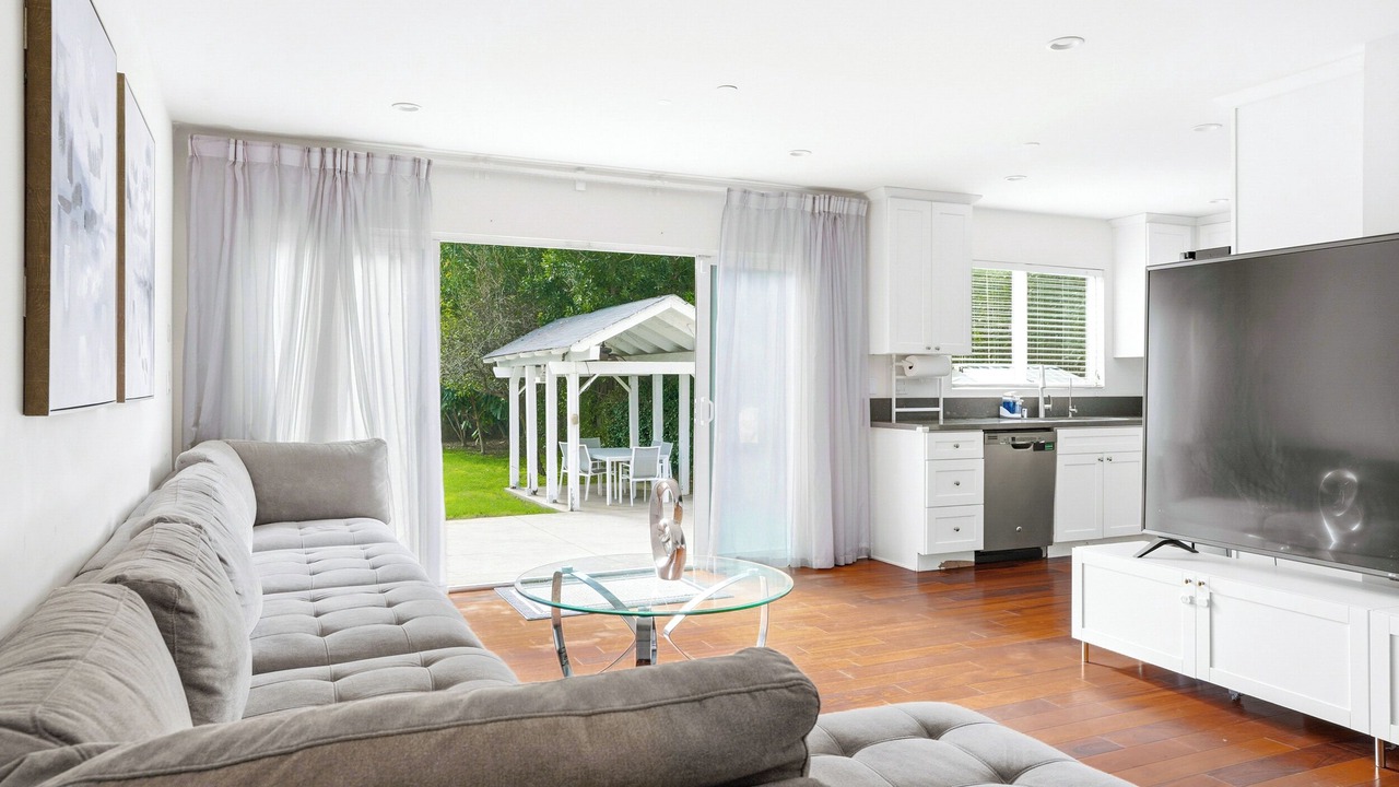 Photo of Livingroom in Pasadena