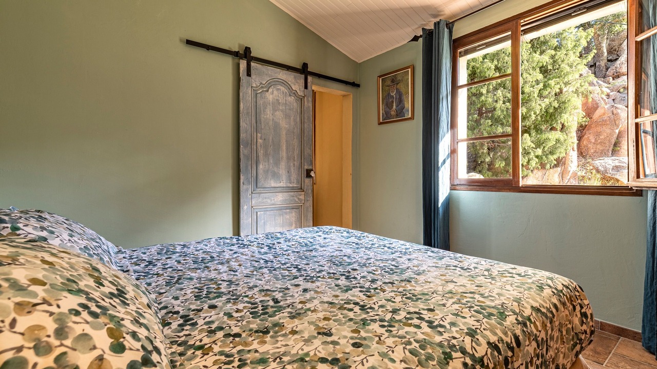 Photo of Bedroom in Sari-Solenzara