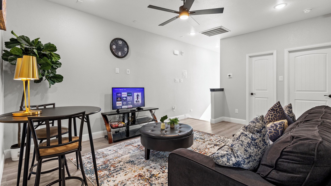 Photo of Livingroom in Grand Prairie