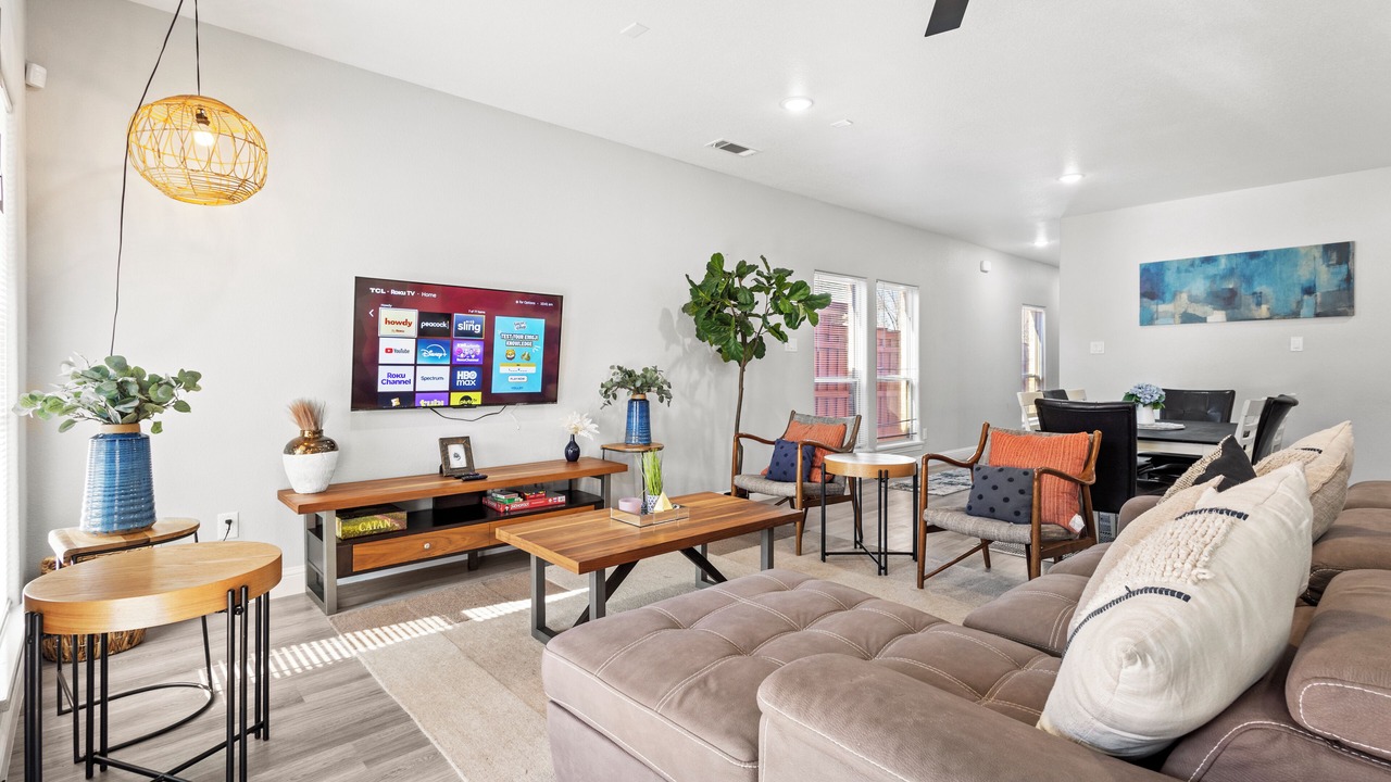 Photo of Livingroom in Grand Prairie