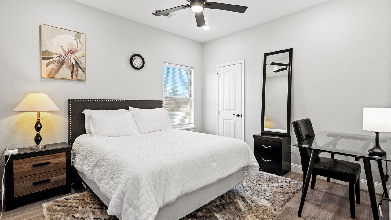 Photo of Bedroom in Grand Prairie