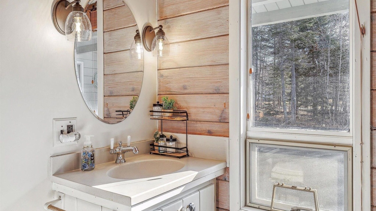 Photo of Bathroom in Lamoine