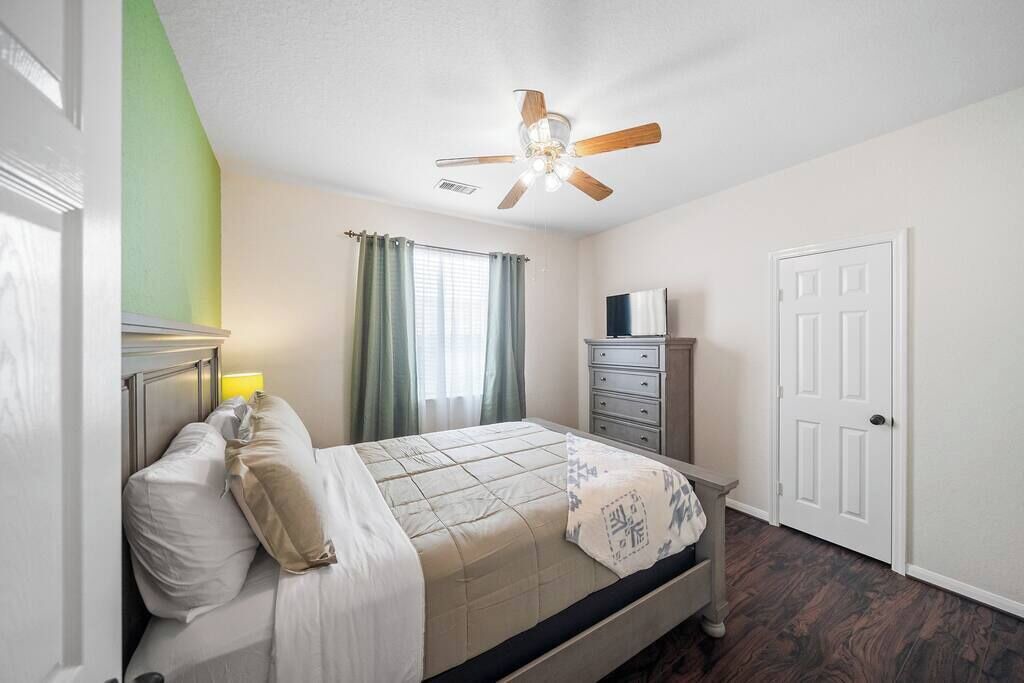 Photo of Bedroom in College Park