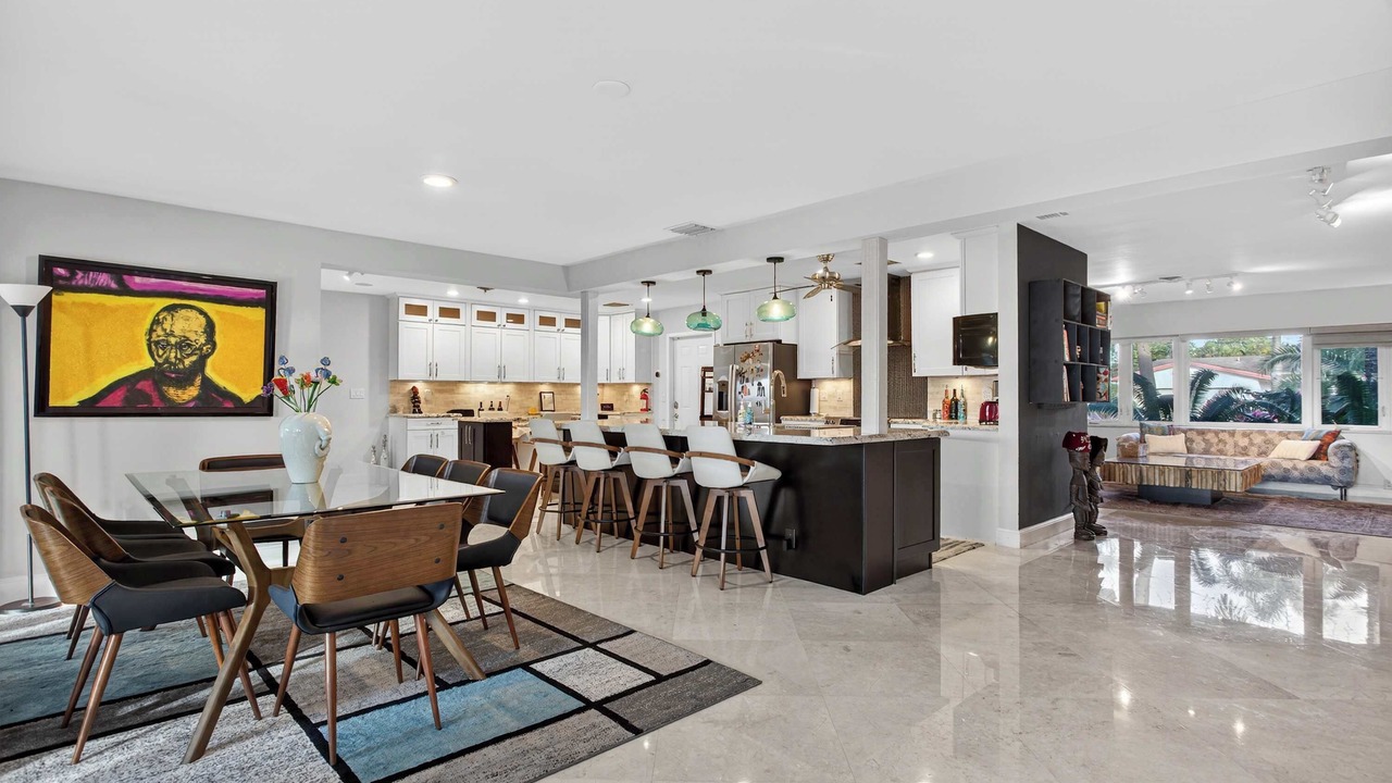 Photo of Others in Imperial Point