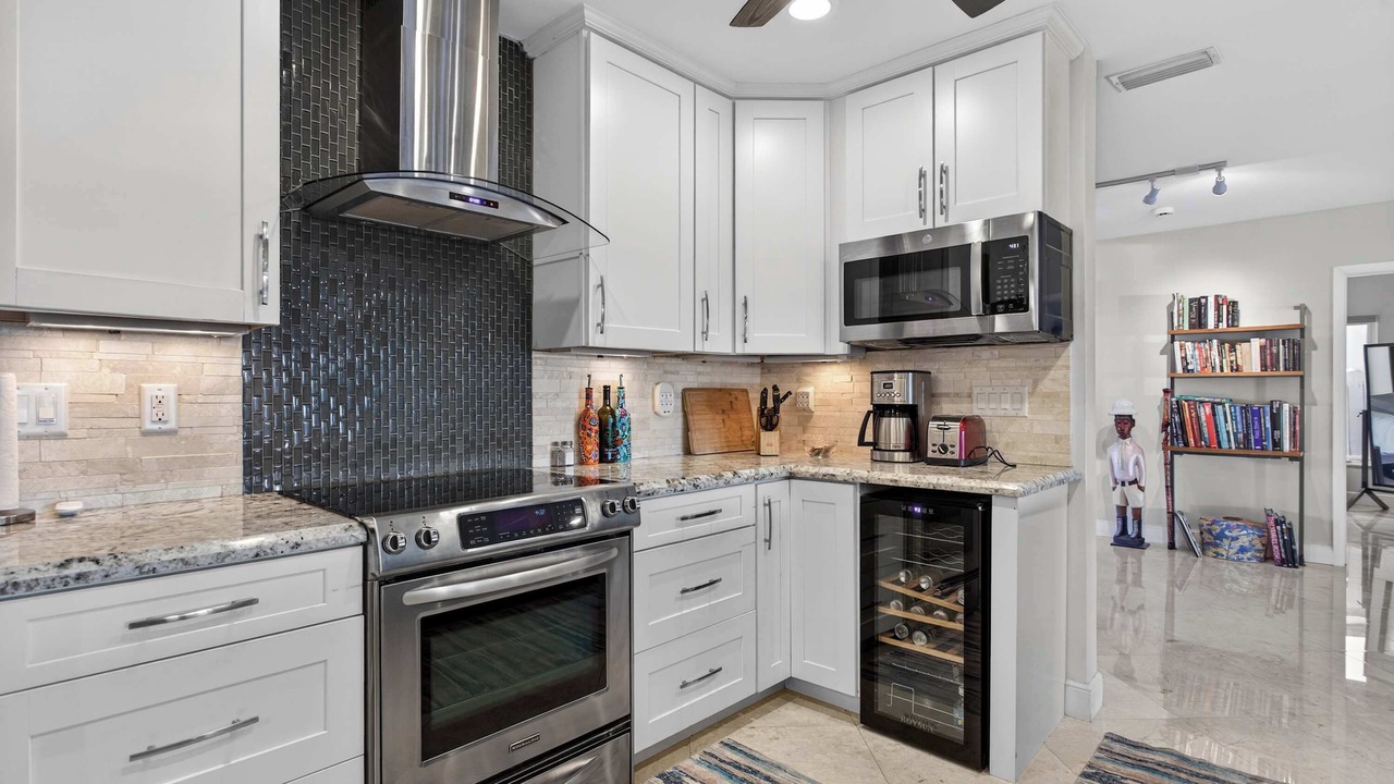 Photo of Others in Imperial Point