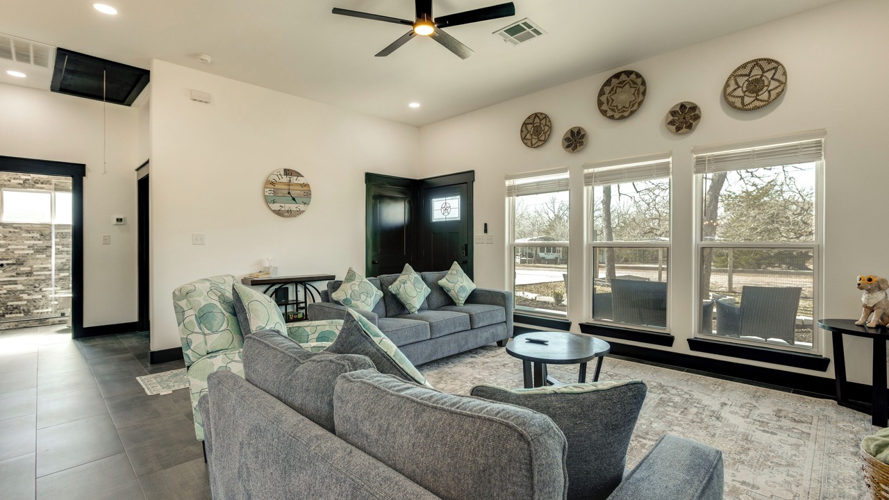 Photo of Livingroom in Somerville
