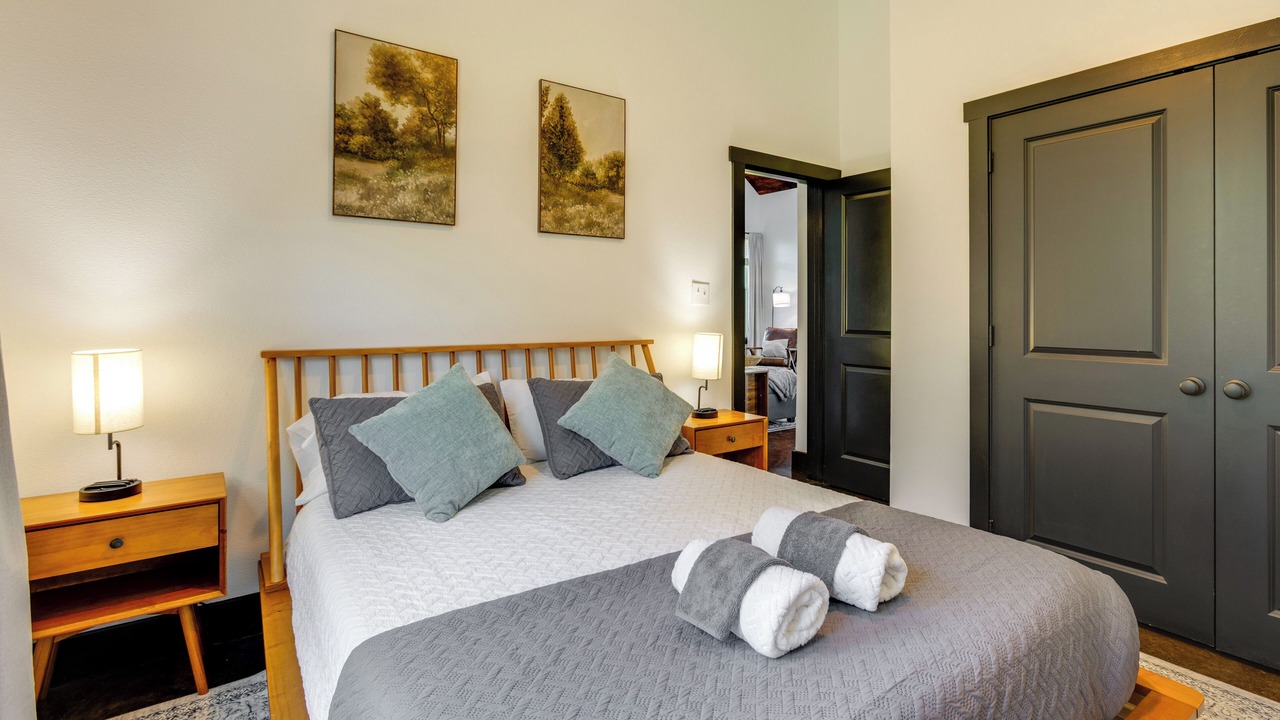 Photo of Bedroom in Somerville