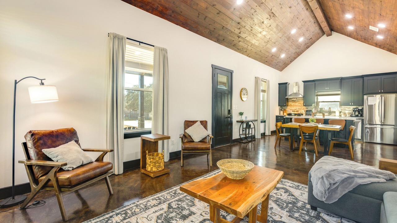 Photo of Livingroom in Somerville