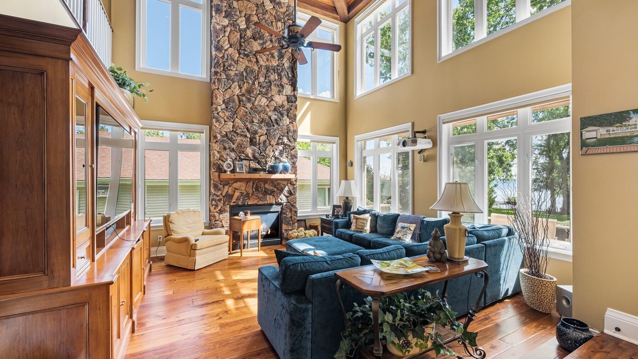 Photo of Livingroom in Innisfil