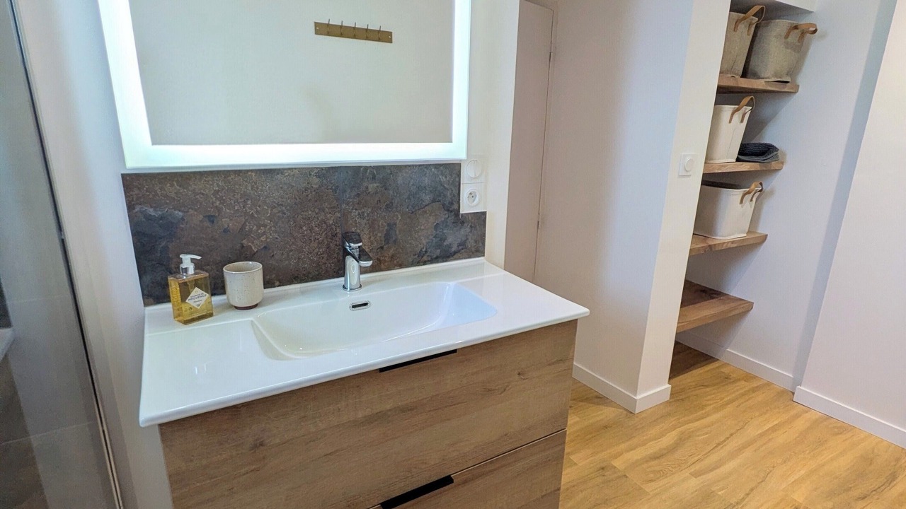 Photo of Bathroom in Brie-sous-Archiac