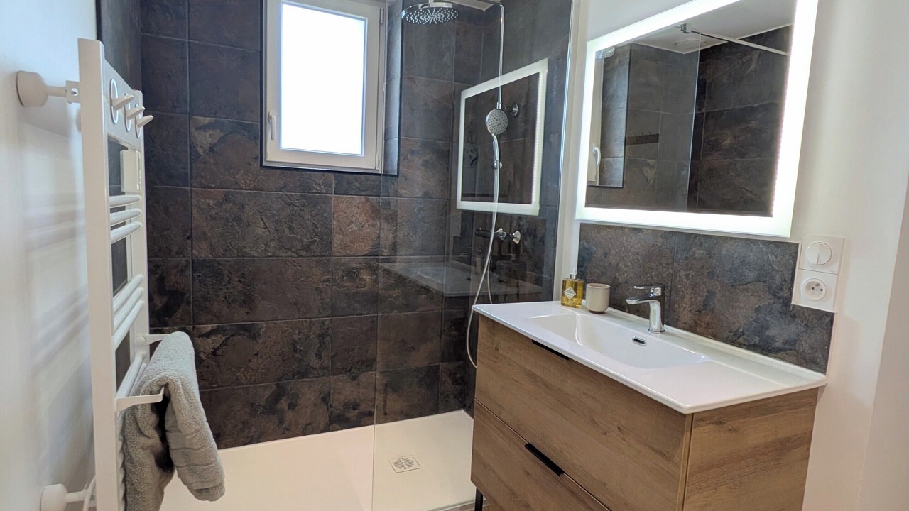 Photo of Bathroom in Brie-sous-Archiac