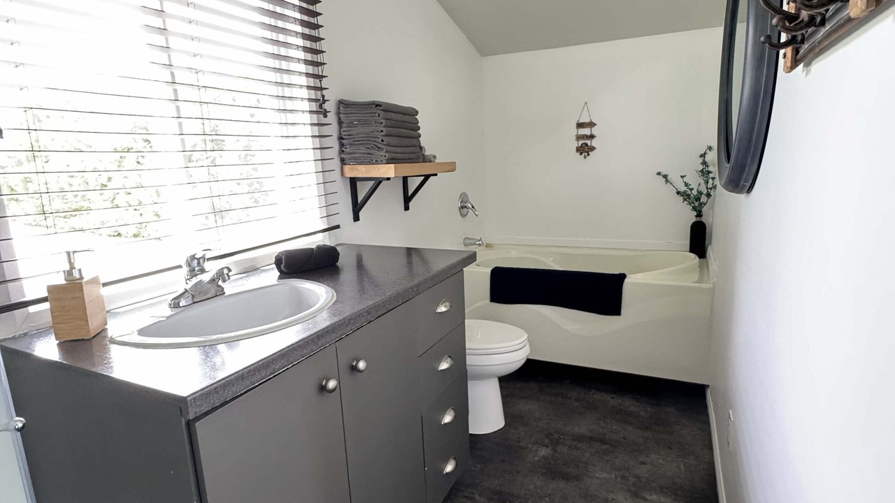 Photo of Bathroom in Disraeli