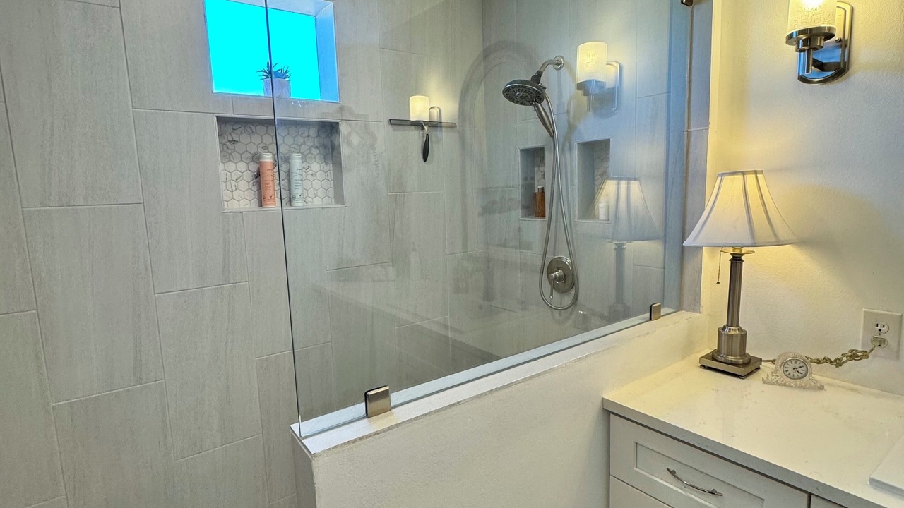 Photo of Bathroom in Schulenburg