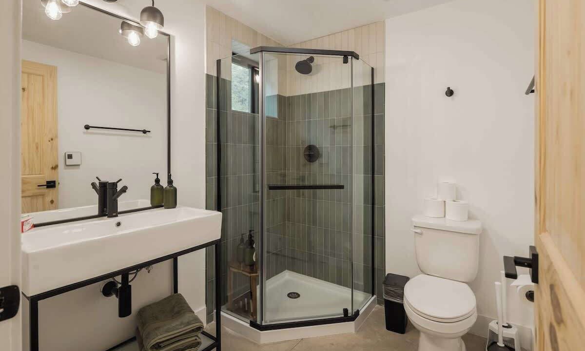 Photo of Bathroom in Grant
