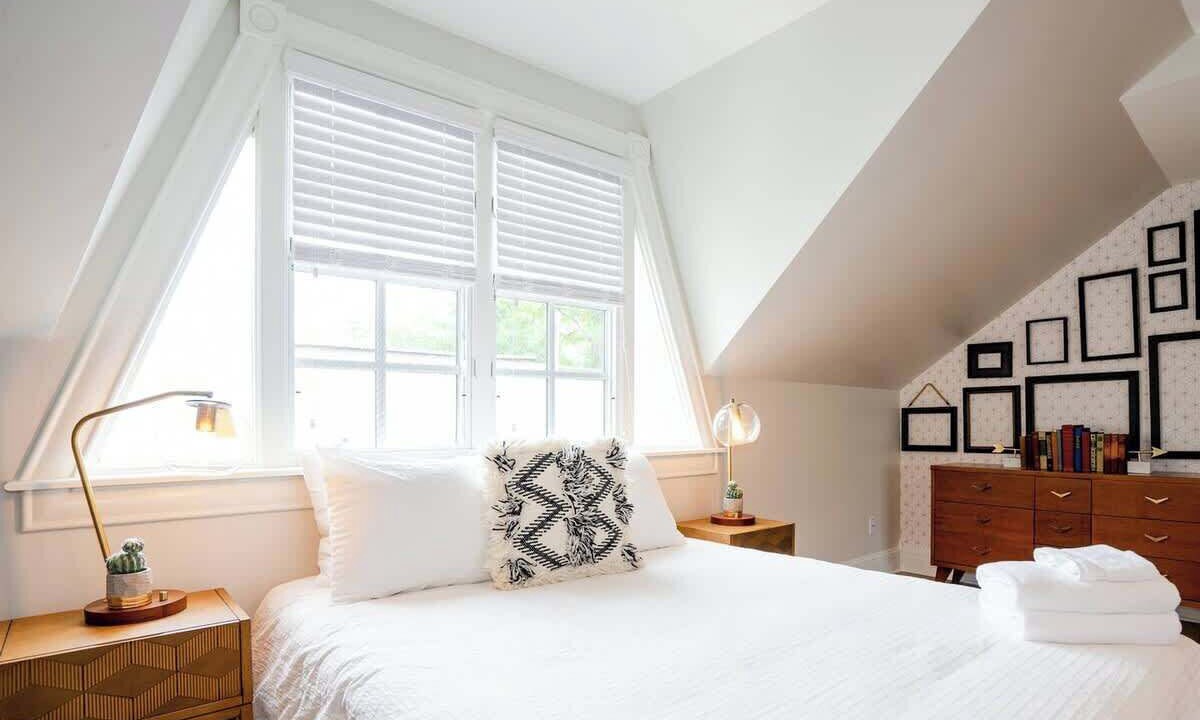 Photo of Bedroom in Five Points