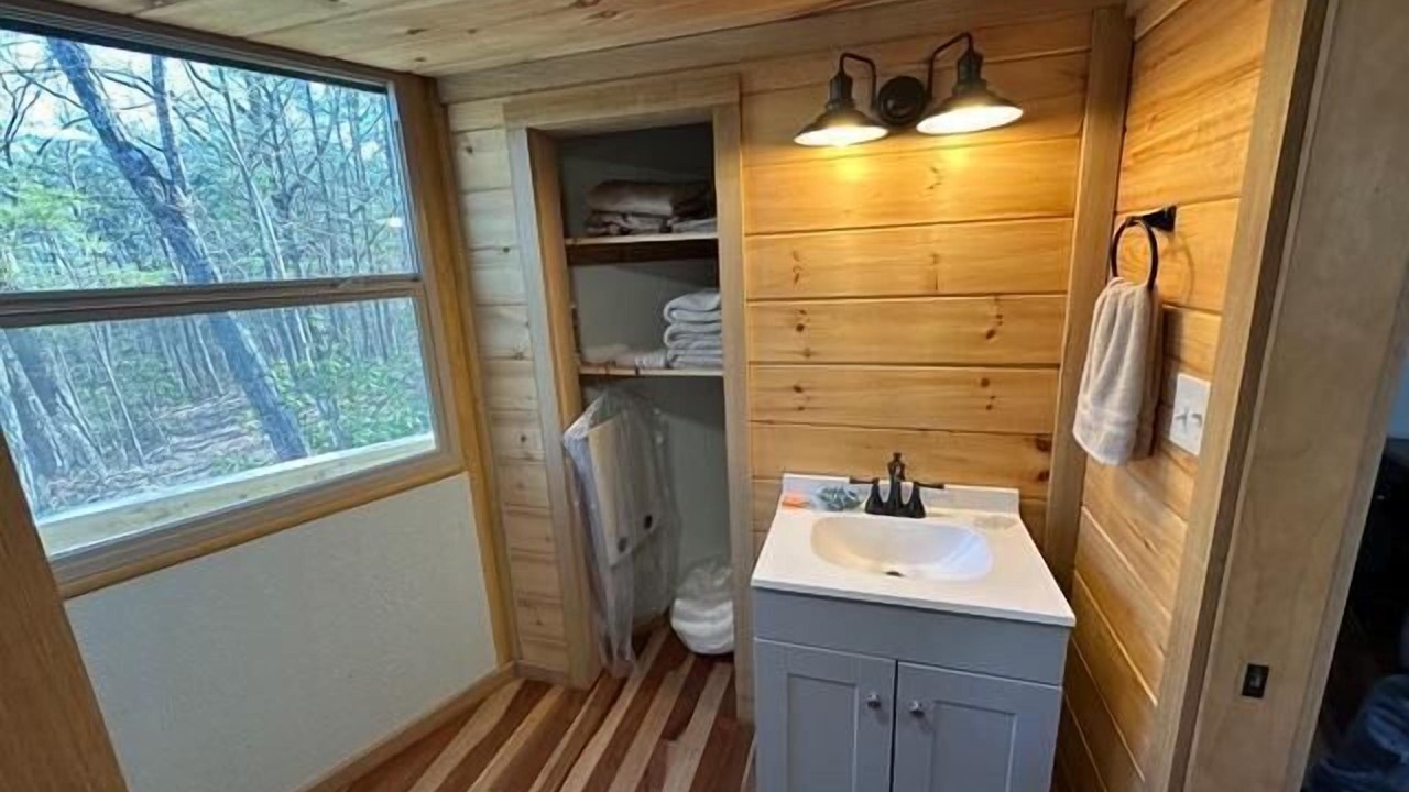 Photo of Bathroom in Walland