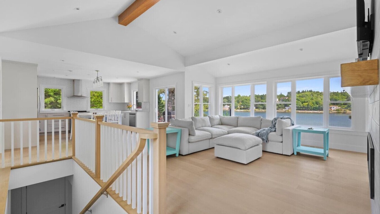 Photo of Livingroom in Halifax County