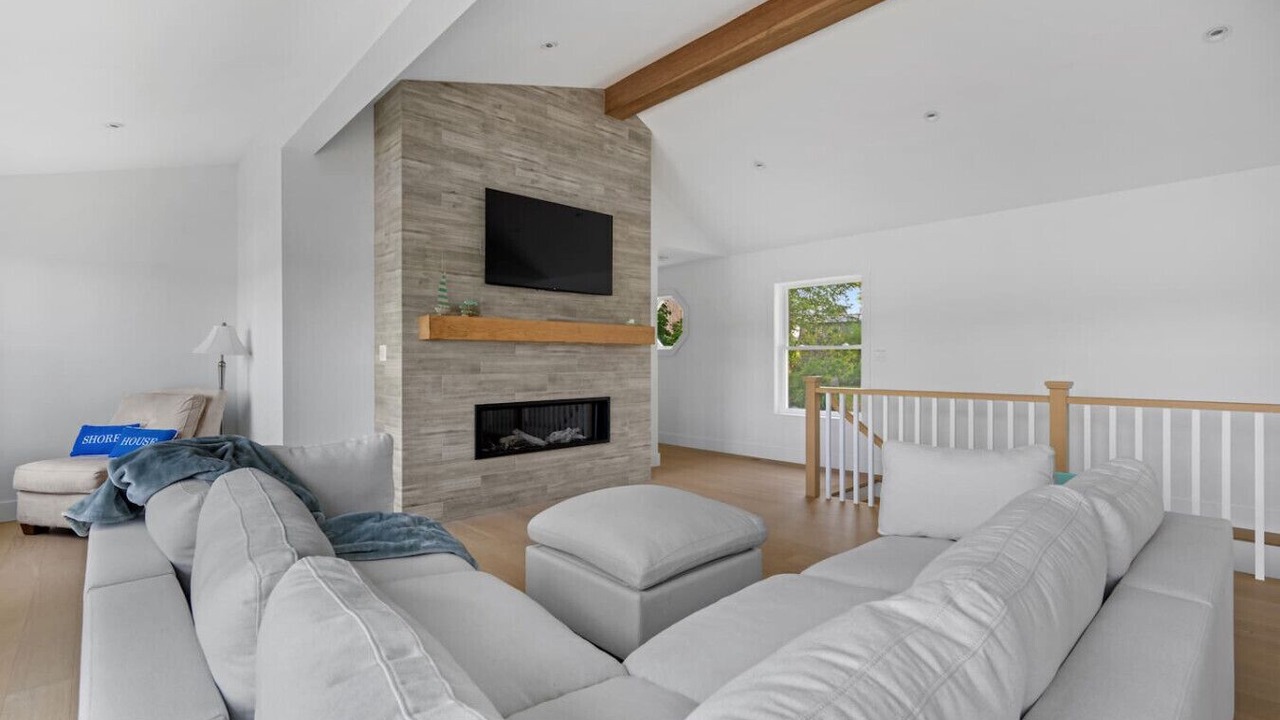 Photo of Livingroom in Halifax County