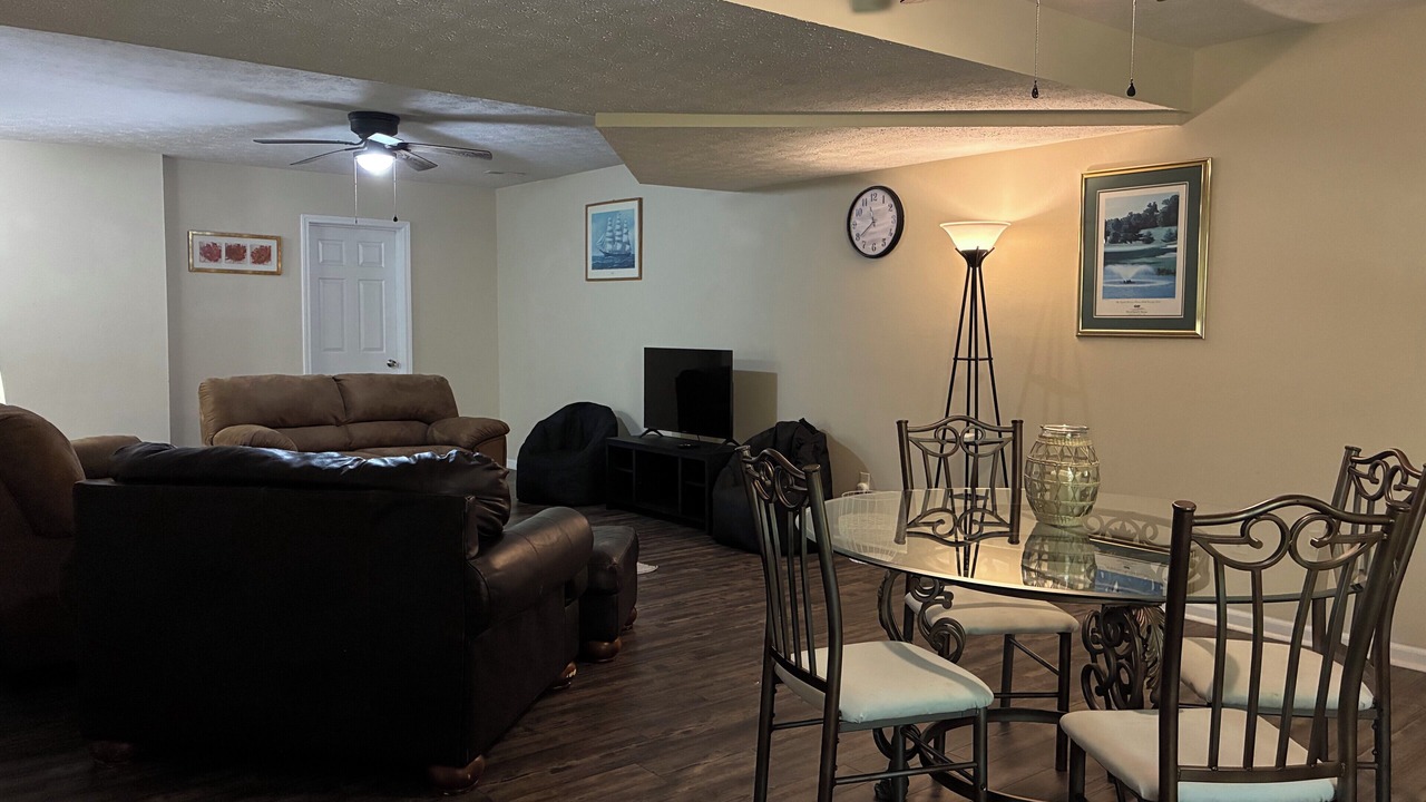 Photo of Livingroom in St. Robert