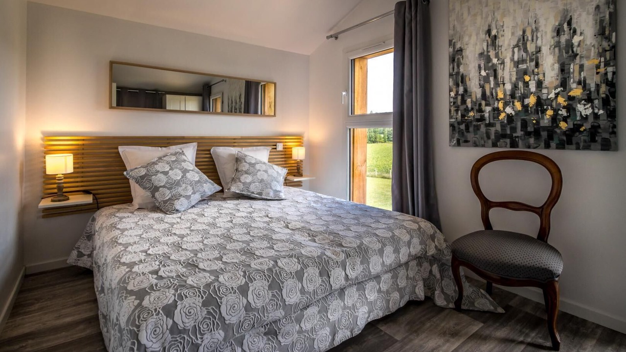 Photo of Bedroom in Saint-Julien-dArmagnac