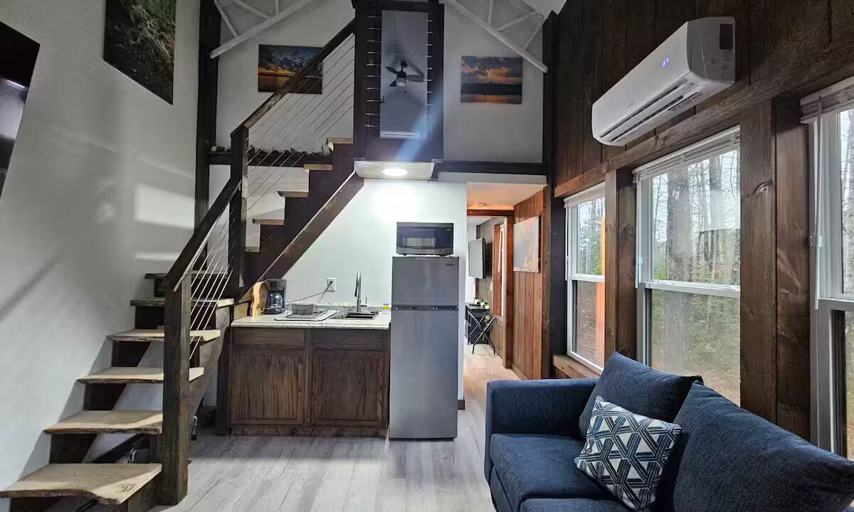 Photo of Livingroom in Morganton