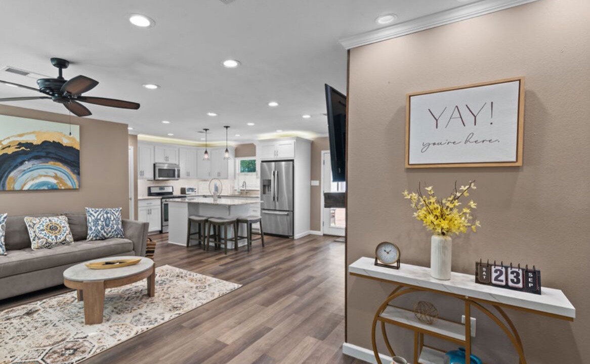 Photo of Livingroom in Broadmoor