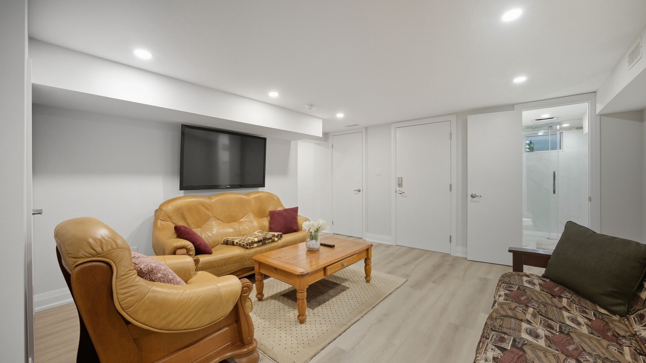 Photo of Livingroom in Streetsville