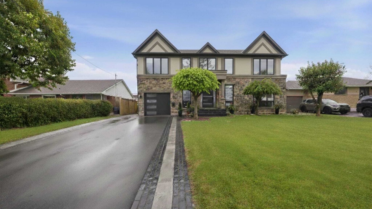 Photo of Outdoor in Streetsville