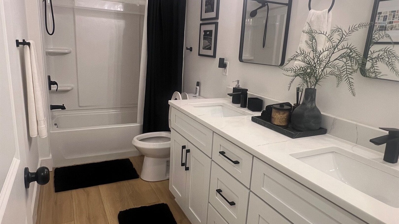 Photo of Bathroom in Enderly Park