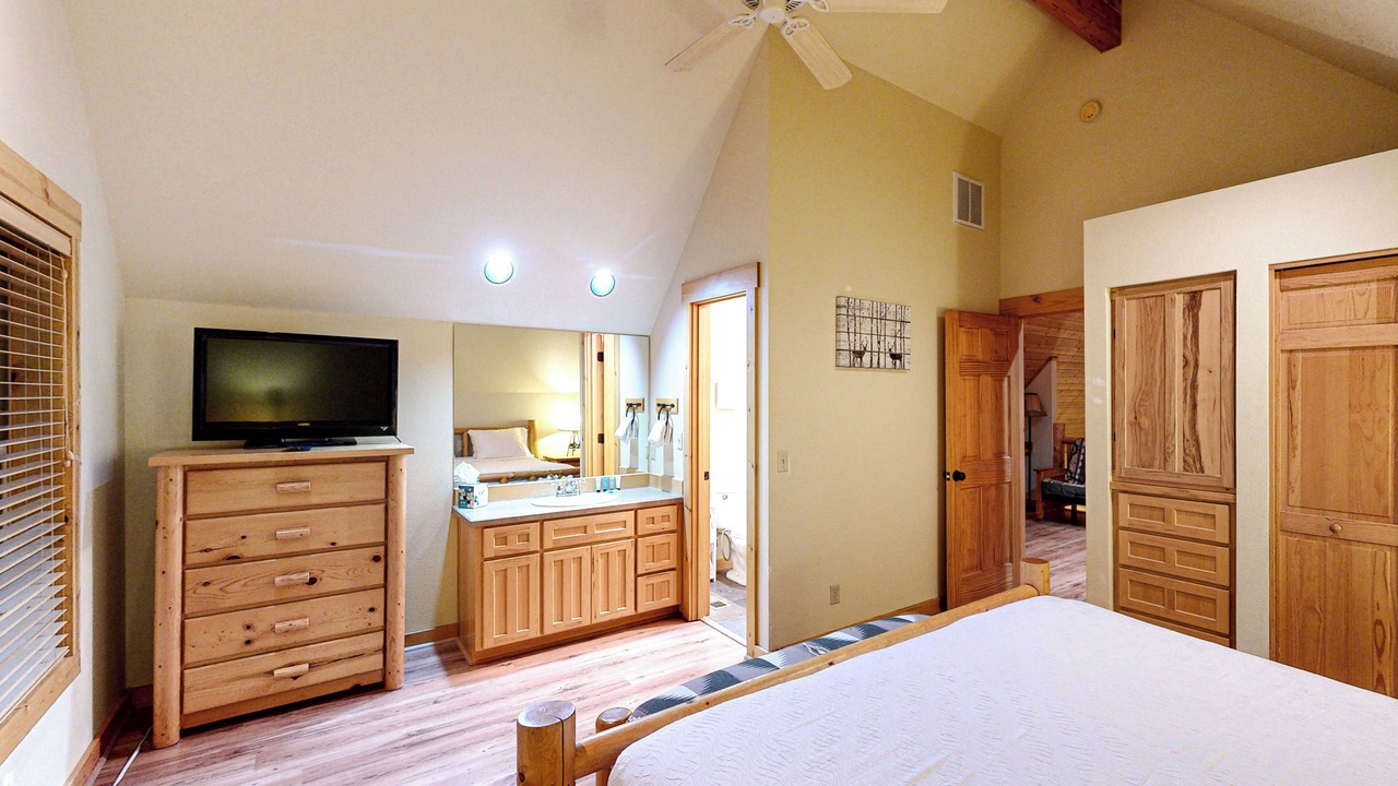 Photo of Bedroom in Klamath Falls