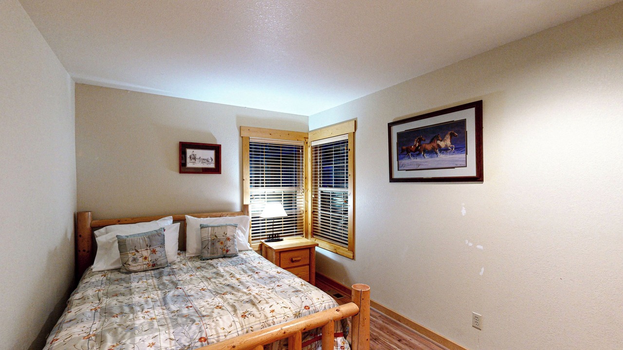 Photo of Bedroom in Klamath Falls