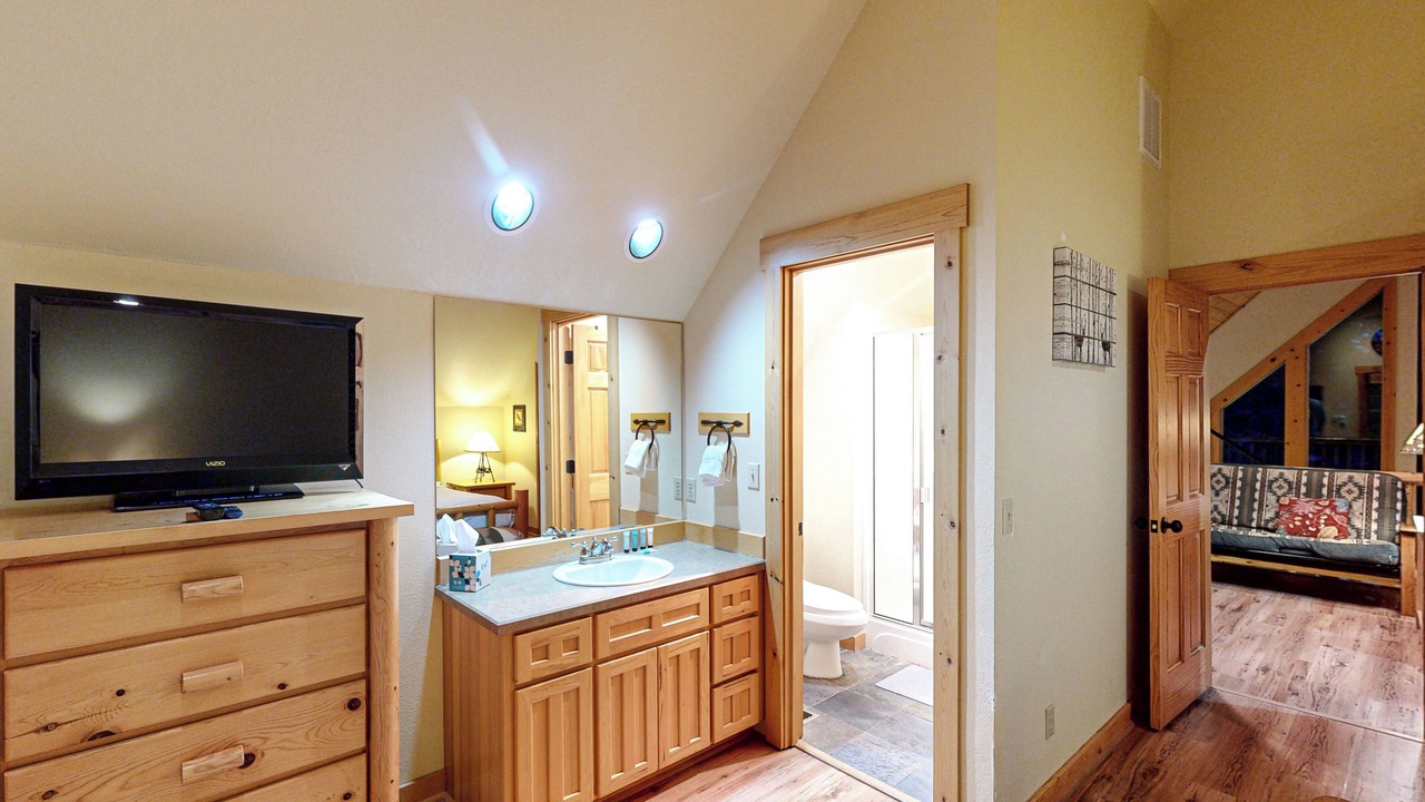 Photo of Bathroom in Klamath Falls