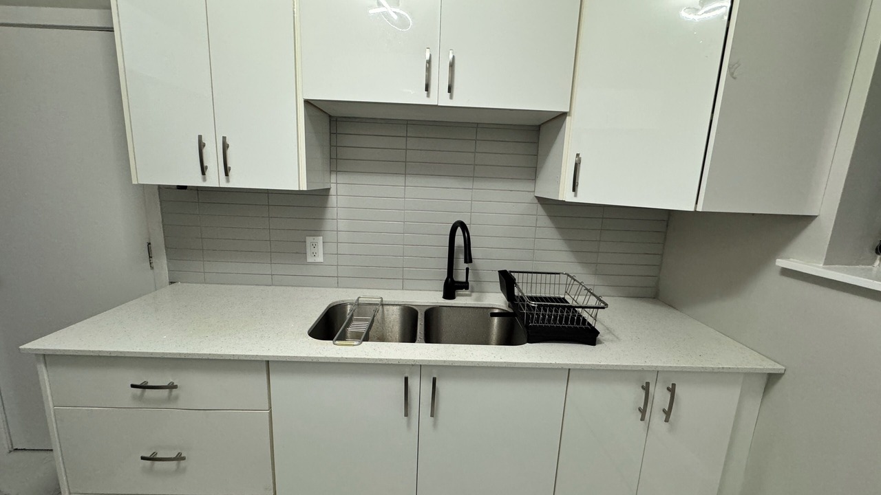 Photo of Kitchen in Vanier North