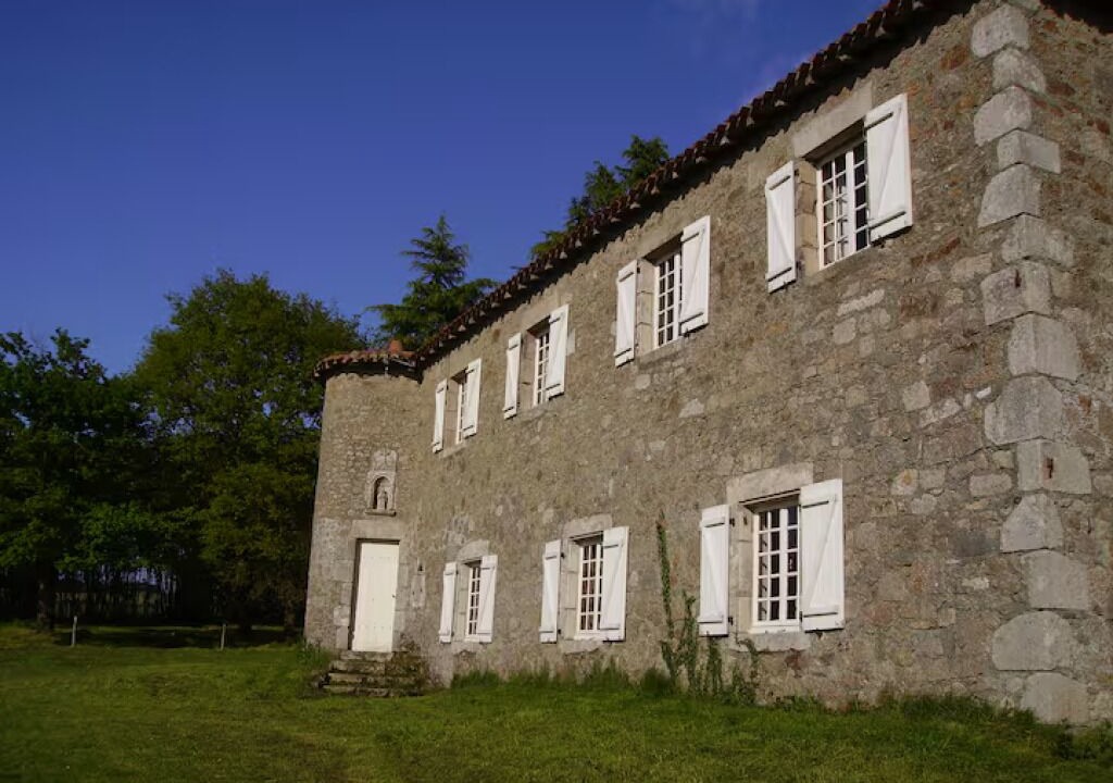Photo of Outdoor in Saint-Michel-Mont-Mercure