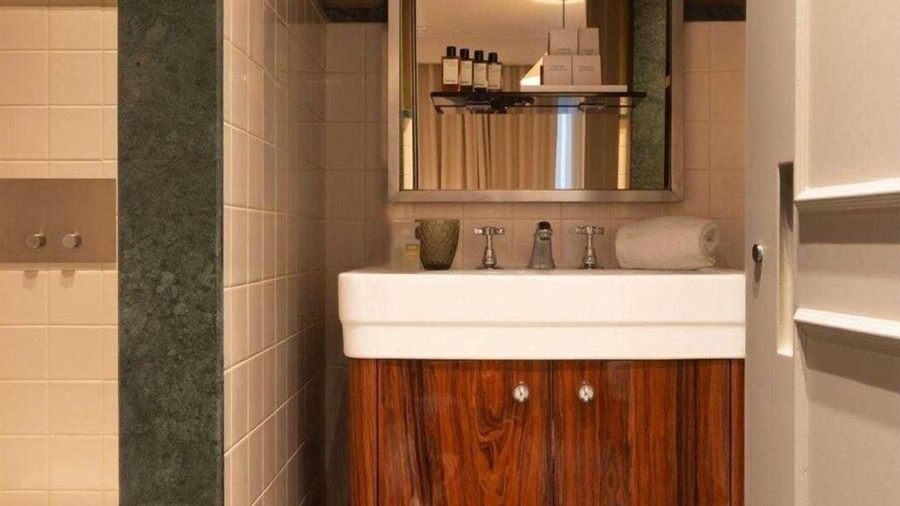 Photo of Bathroom in Quartier des Invalides
