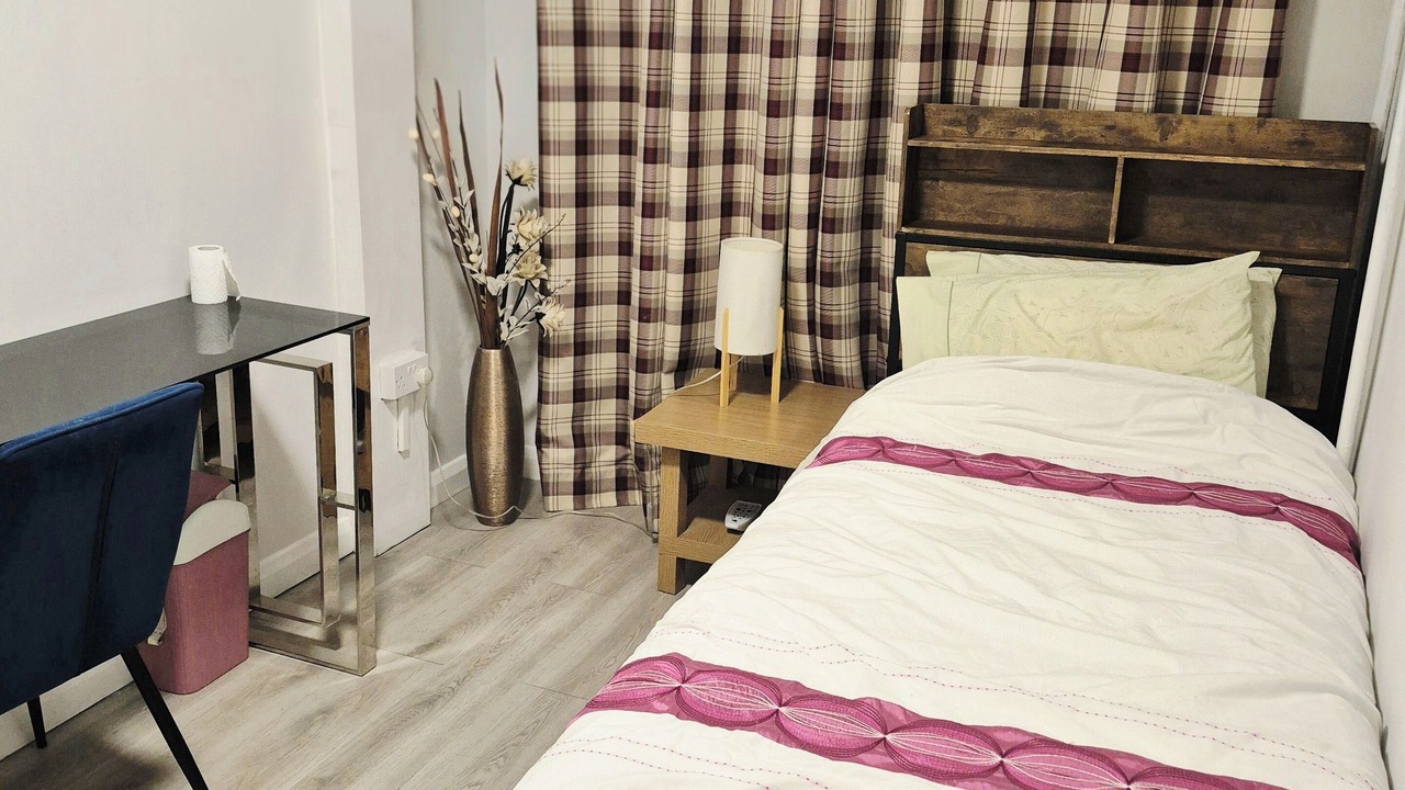 Photo of Bedroom in Rushmoor District