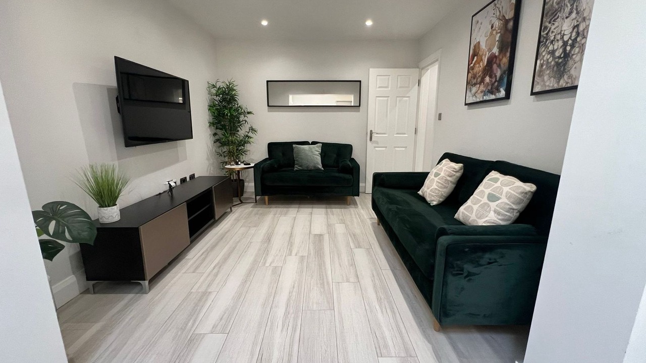 Photo of Livingroom in London Borough of Harrow