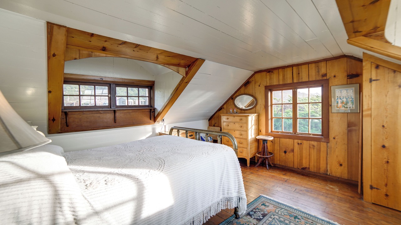 Photo of Bedroom in Westport
