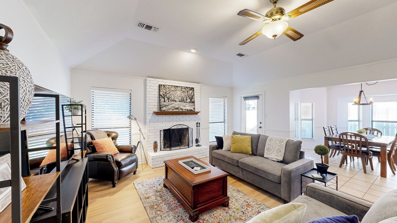 Photo of Livingroom in Azle