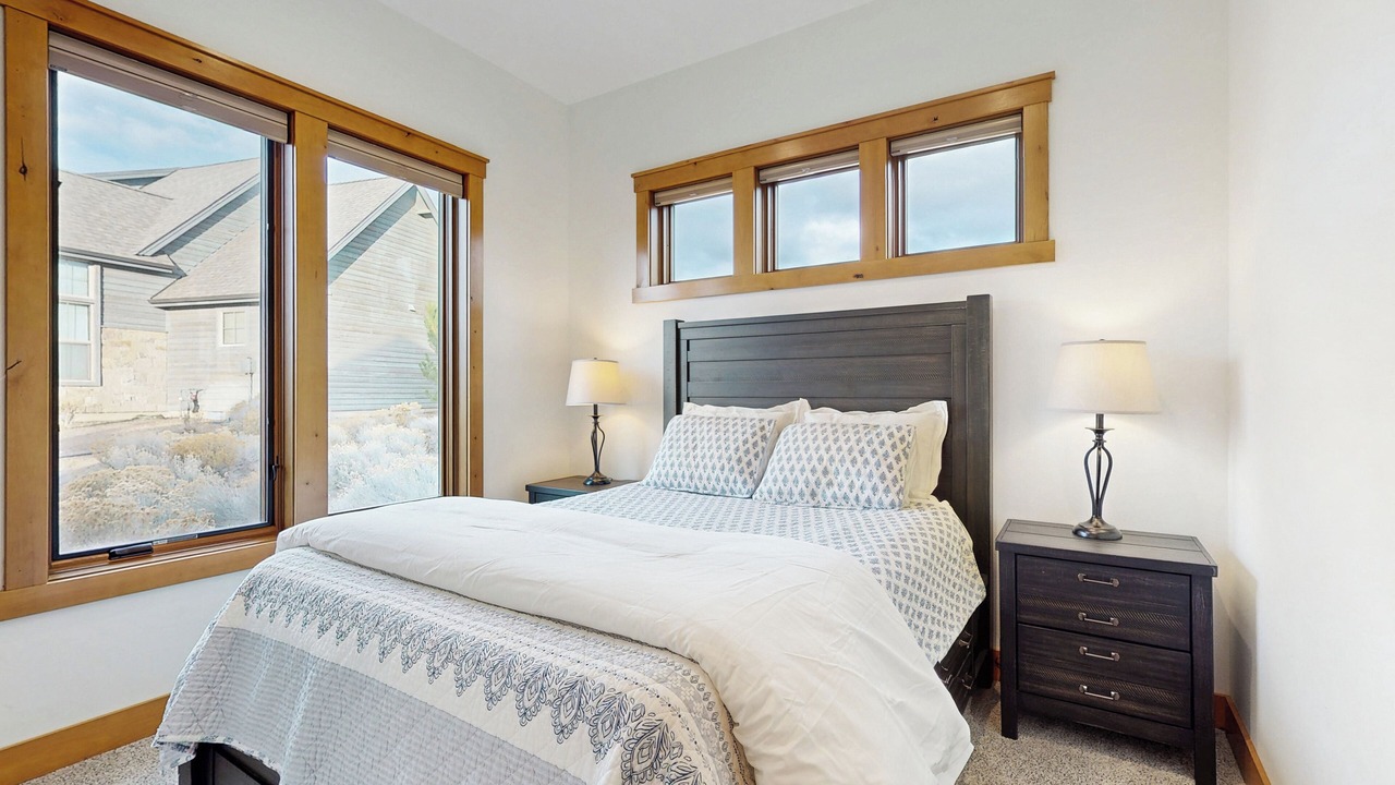 Photo of Bedroom in Powell Butte