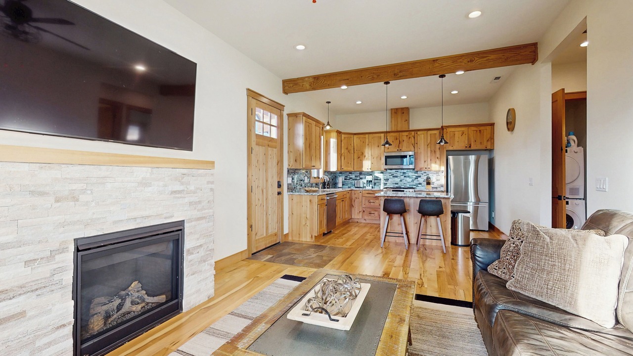 Photo of Livingroom in Powell Butte