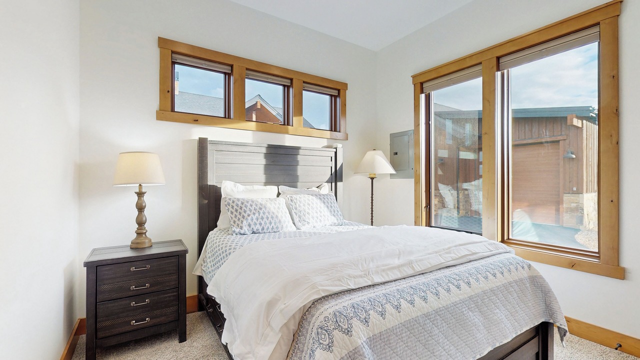 Photo of Bedroom in Powell Butte