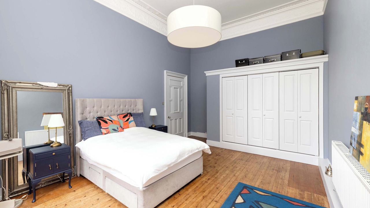 Photo of Others in Comely Bank