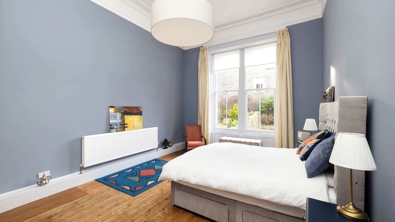 Photo of Others in Comely Bank