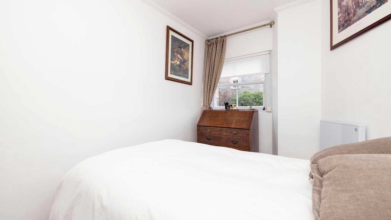 Photo of Others in Comely Bank