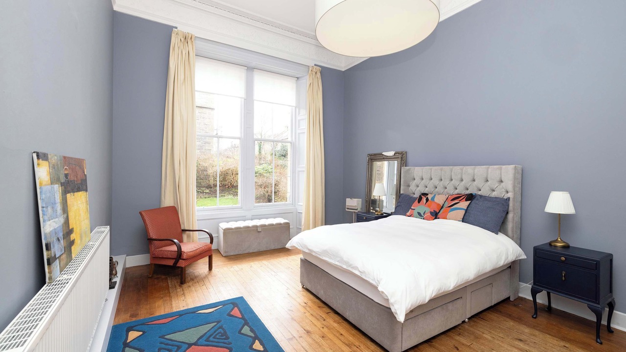 Photo of Others in Comely Bank