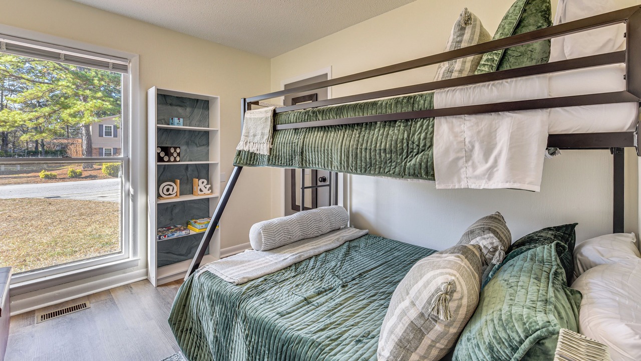 Photo of Bedroom in Pine Forest
